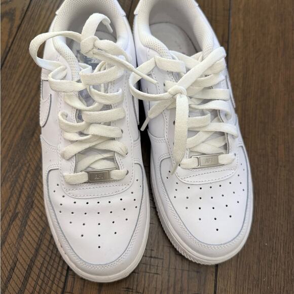 Nike Kids Classic White Sneakers - Picture 2 of 4